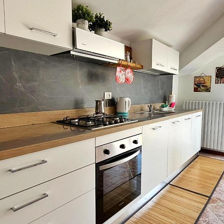 Silla House - A Due Passi Dal Lago Малграте Екстериор снимка